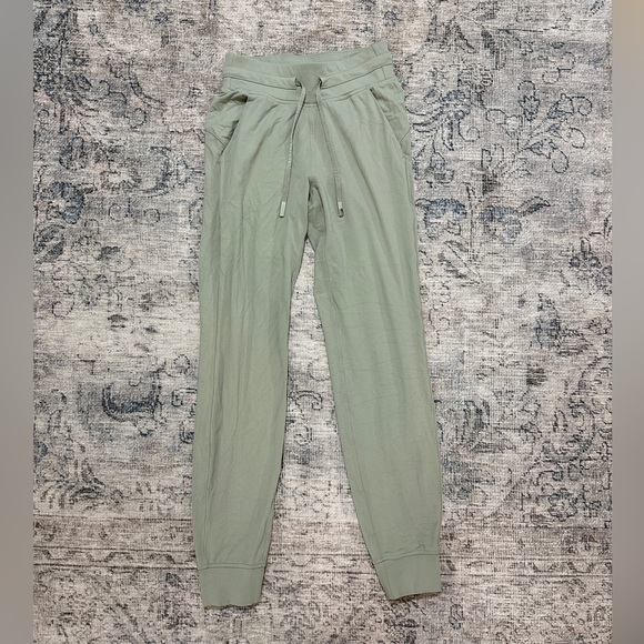 Lululemon Ready to Rulu High-Rise Jogger in Green Fern - Picture 5 of 6